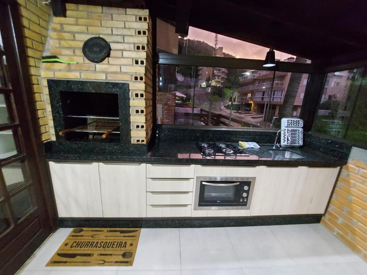 Apartamento 12 - Bombinhas - 200 Metros Da Praia ภายนอก รูปภาพ