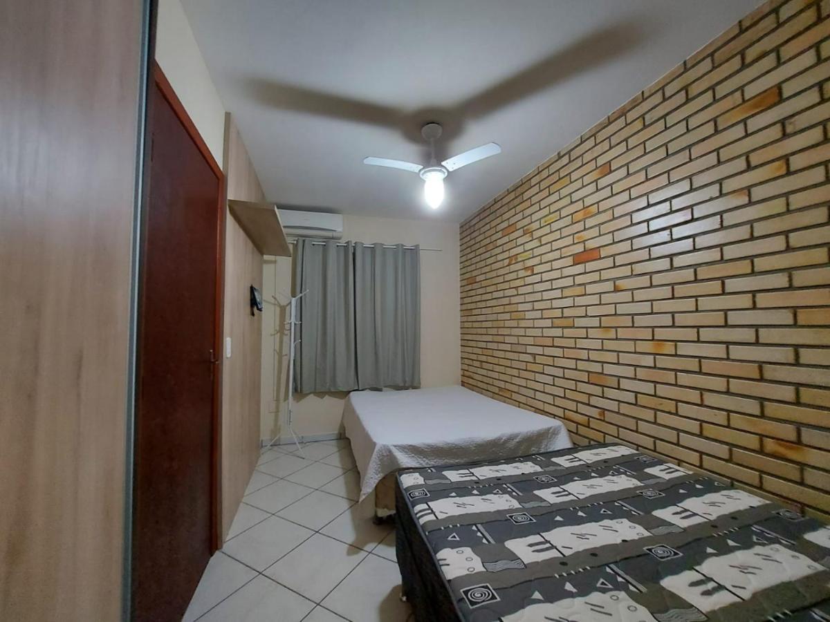 Apartamento 12 - Bombinhas - 200 Metros Da Praia ภายนอก รูปภาพ