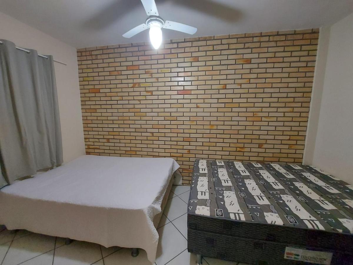 Apartamento 12 - Bombinhas - 200 Metros Da Praia ภายนอก รูปภาพ
