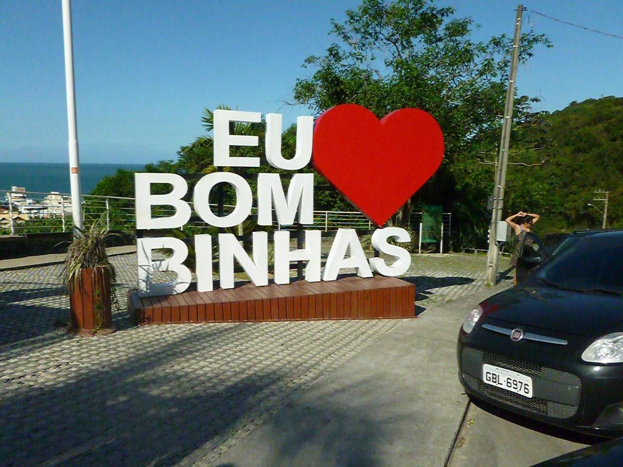 Apartamento 12 - Bombinhas - 200 Metros Da Praia ภายนอก รูปภาพ