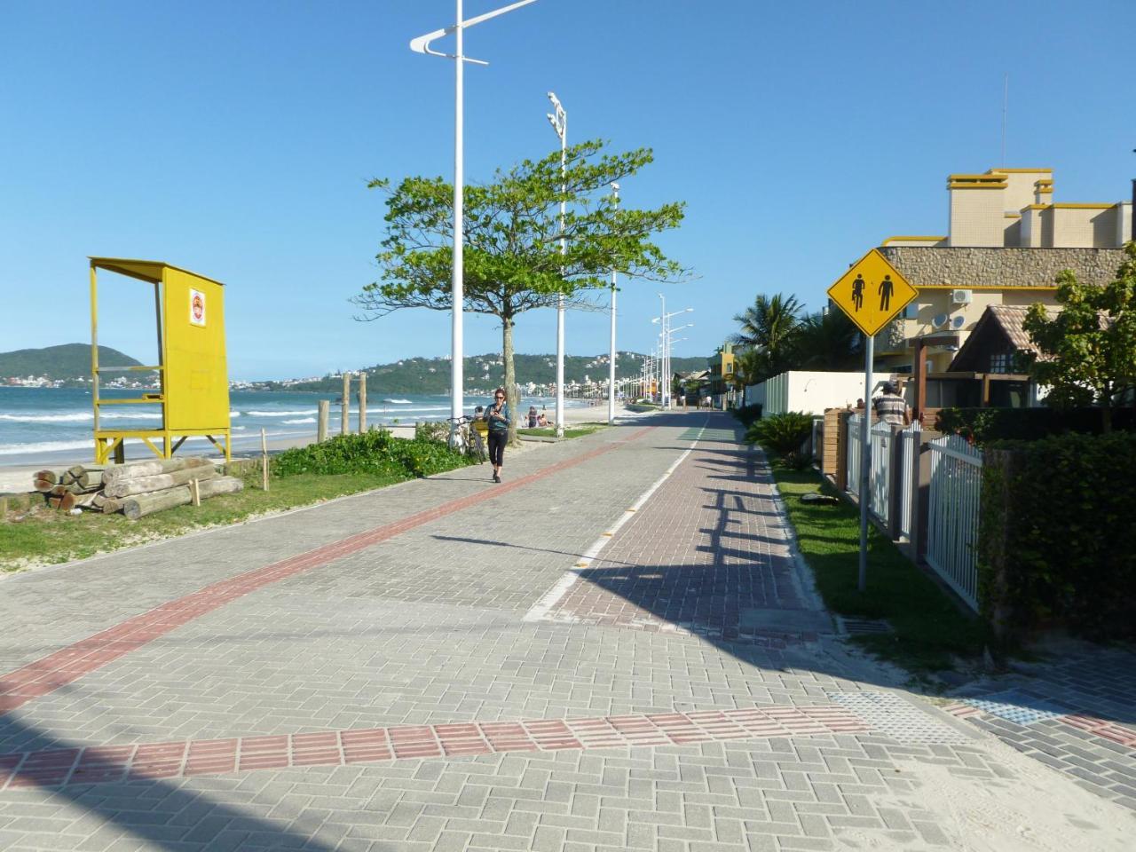 Apartamento 12 - Bombinhas - 200 Metros Da Praia ภายนอก รูปภาพ